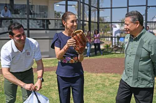 Sheinbaum-inaugura-la-Ciudad-Deportiva-de-Alto-Rendimiento-en-Pachuca-convoca-a-una-clase-nacional-de-beisbol-y-softbol