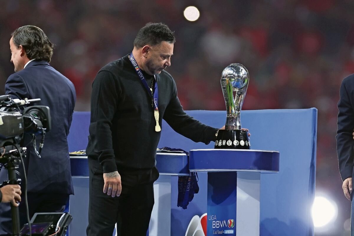 Israel-Lopez-califica-de-10-el-trabajo-de-Antonio-Mohamed-con-Toluca