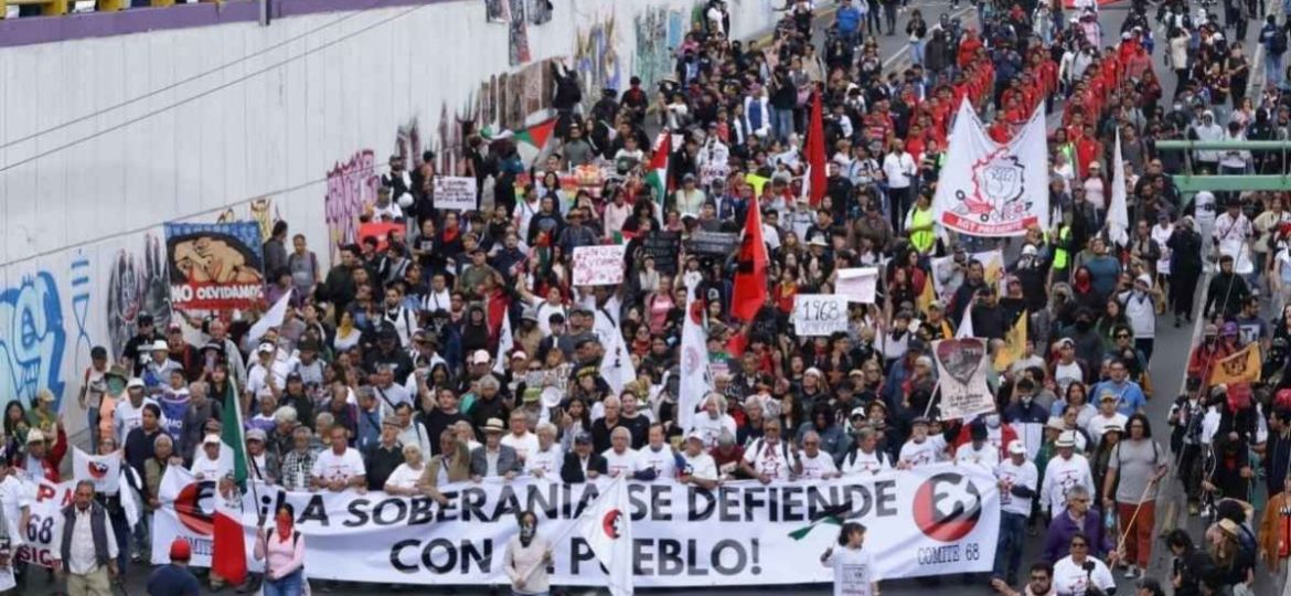 Marcha-del-2-de-octubre-reune-a-8-mil-personas-en-CDMX-reportan-personas-lesionadas